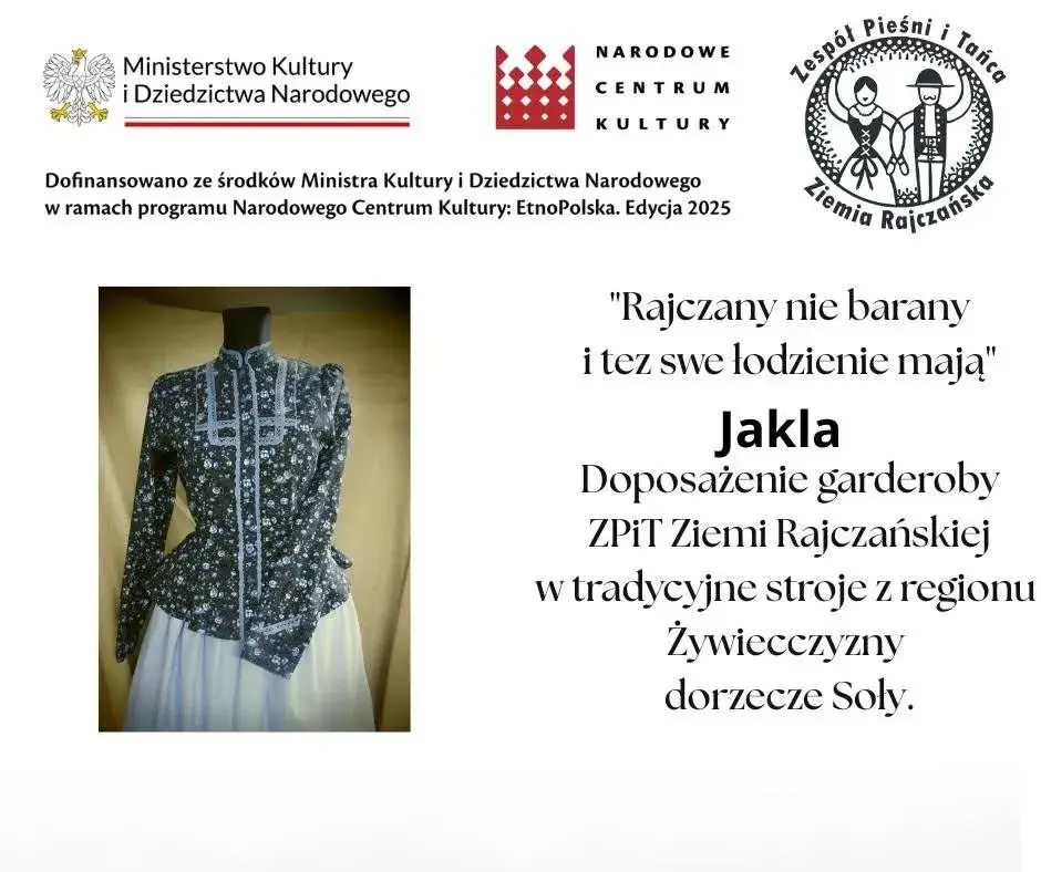 Informacje o programie dotacyjnym Ministerstwa Kultury i Dziedzictwa narodowego - "Rajczany nie barany i tez swe łodzienie mają". Obok widnieje góralska jakla, czarna w niebieskie kwiaty i z niebieską koronką.